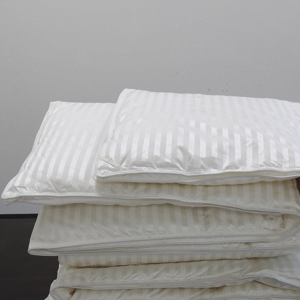 Silk Goose Down Comforter 900 Cream Striped